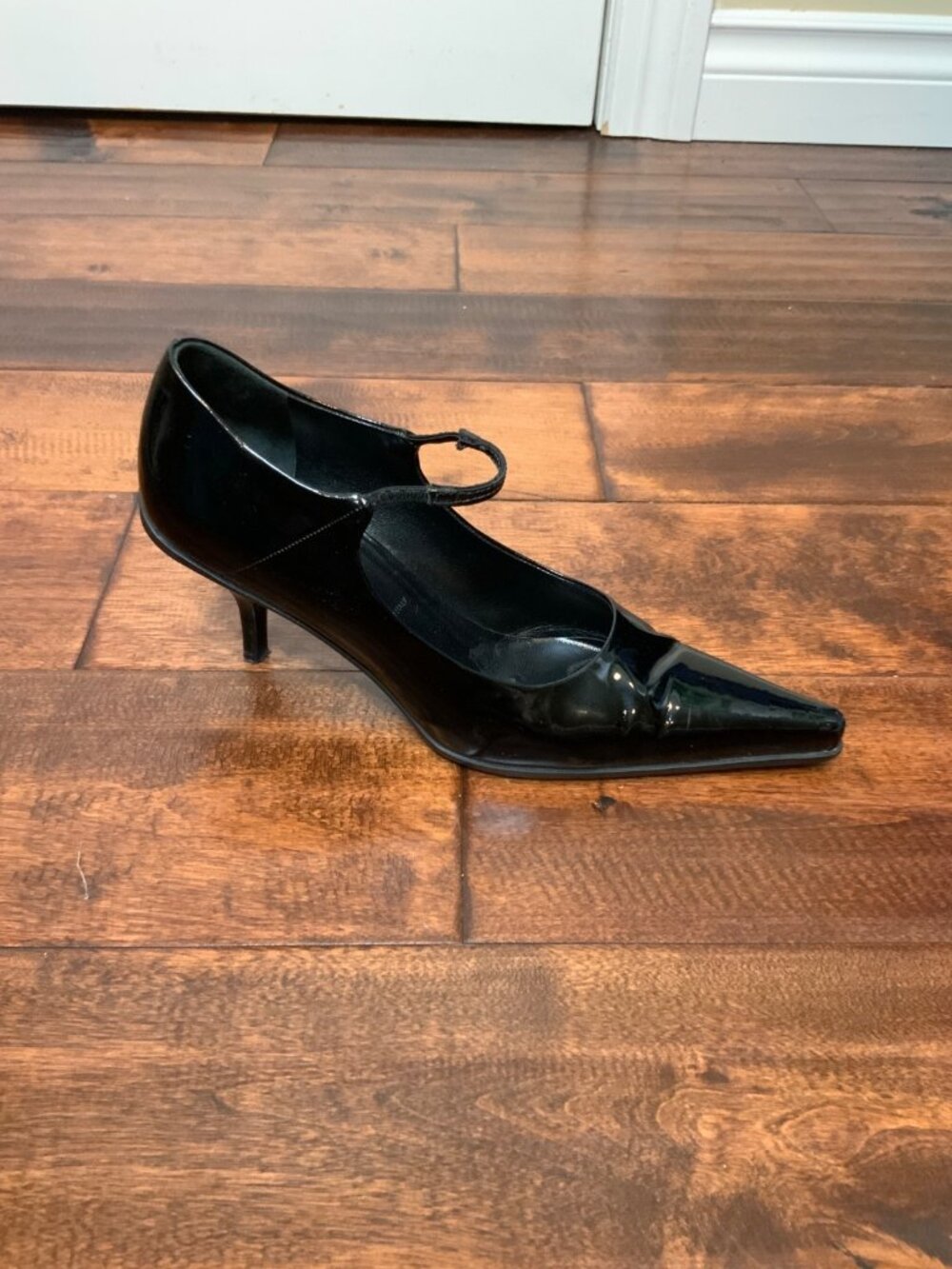 Prada Black Patent Leather Mary Jane Kitten Heels Size 8 | 38
